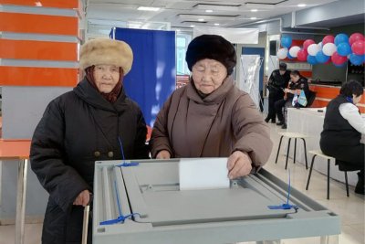Ветераны образования из Верхневилюйского района отдали свои голоса на выборах президента России
