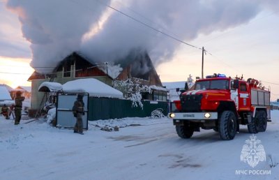 В Якутске полностью сгорел частный дом