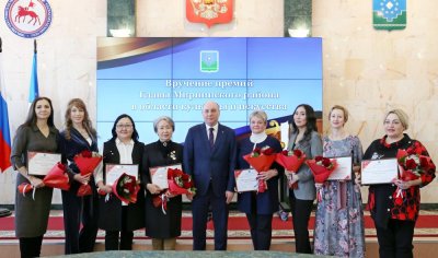 Впервые были вручены премии главы Мирнинского района в сфере культуры и искусства