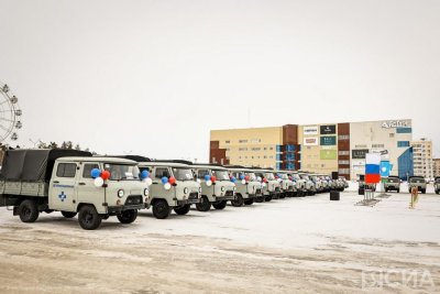 Ветеринарные службы 21 района и Якутска получили новые специализированные автомашины