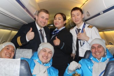 Авиакомпания «Якутия» привезла огонь игр «Дети Азии» в Якутск для проведения второго этапа эстафеты