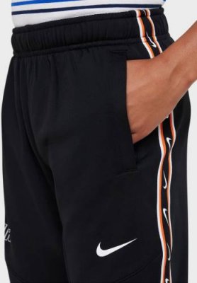 Штаны для мальчиков Nike Sportswear B Repeat Joggers (черный) (L; black (черный); DZ5623-010-L) Брюки / Одежда, обувь и аксессуары | V4.Market