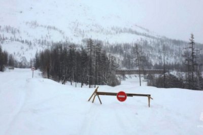 Одну ледовую переправу закрыли в Томпонском районе Якутии