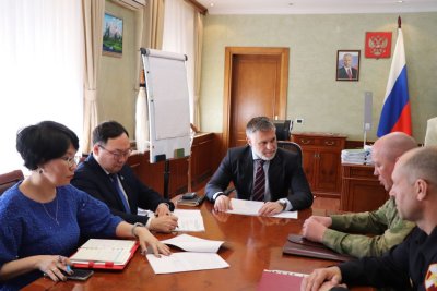 Меры поддержки сотрудников Росгвардии обсудили в правительстве Якутии