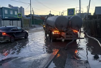 За сутки в Якутске откачано почти две тысячи кубометра талых вод
