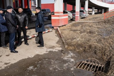 Более 20 тысяч метров уличных лотков пропарено в Якутске