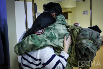 Супругам военнослужащих Якутии разъяснили их права
