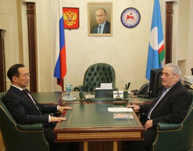 Айсен Николаев и Вячеслав Штыров обсудили развитие транспортного и энергетического потенциала Якутии