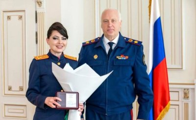 Председатель Следкома России наградил якутянку Надежду Дворецкую медалью «За усердие в службе»