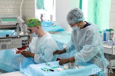 Министр здравоохранения ДНР высоко оценил работу офтальмологов из Якутии