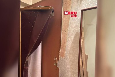 В Нерюнгри двое парней выбили дверь в квартиру и избили хозяев