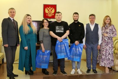 В администрации города Удачного наградили победителей акции «Добросовестный плательщик»