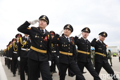 Фоторепортаж: в Якутске состоялся военно-патриотический парад в честь Дня Победы
