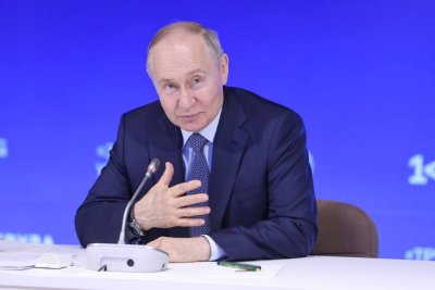 Путин пообещал проработать развитие инженерных школ на Дальнем Востоке / ЯСИА Якутск Якутск Республика Саха (Якутия)