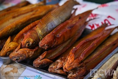 Дрожжи, плесень и мышьяк обнаружили в рыбных закусках эксперты Роскачества / ЯСИА   