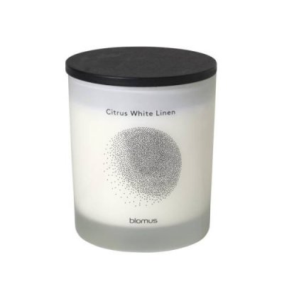 Blomus Свеча ароматическая 9 х 8 см Citrus White Linen Flavo Blomus / Подсвечники и свечи | Товары для дома | V4.Ru: Маркетплейс