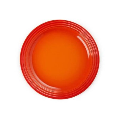 Le Creuset Тарелка для завтрака 22 см Flame Le Creuset / Тарелки для завтрака | Товары для дома | V4.Ru: Маркетплейс