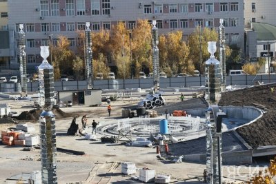 Видео: в Якутске на площади Ленина тестово запустили музыкальный фонтан / ЯСИА Якутск Якутск Республика Саха (Якутия)