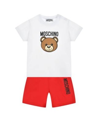 Комплект: красные шорты и белая футболка Moschino / Комплекты | Одежда, обувь и аксессуары | V4.Ru: Маркетплейс