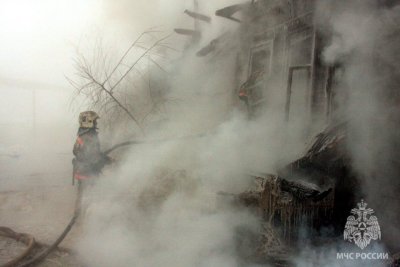 В Алданском районе Якутии при пожаре в частном доме обнаружили тела двух человек / ЯСИА   