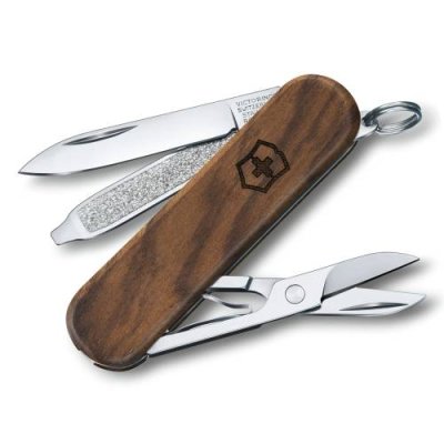 Нож перочинный Victorinox Classic SD, сталь X55CrMo14, рукоять ореховое дерево, коричневый / Раскладные | Товары для дома | V4.Ru: Маркетплейс