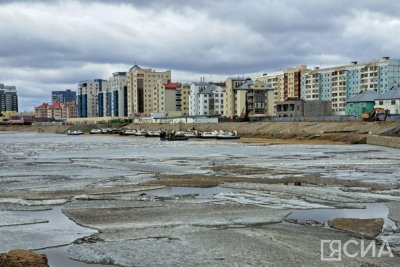 Из Якутска в Нижний Бестях начали курсировать суда на воздушной подушке / Саина Титова   