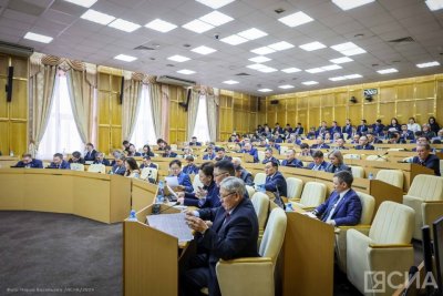 В Якутии в первом чтении приняли изменения в закон об обращении с безнадзорными животными / Дьулустаан Сергеев   