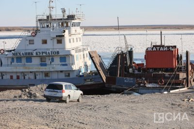 Паромная переправа Якутск — Нижний Бестях завершает работу с 28 октября / ЯСИА   