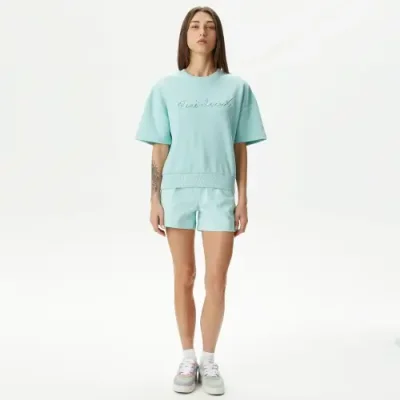 Женские короткие однотонные шорты Lacoste / Брюки и шорты | Одежда, обувь и аксессуары | V4.Ru: Маркетплейс