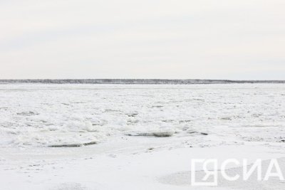 В Оленекском районе снегоход провалился под лед. Два человека пропали / ЯСИА   