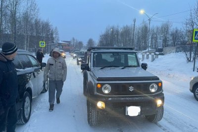 В Алдане водитель внедорожника наехал на девочку на пешеходном переходе / ЯСИА   