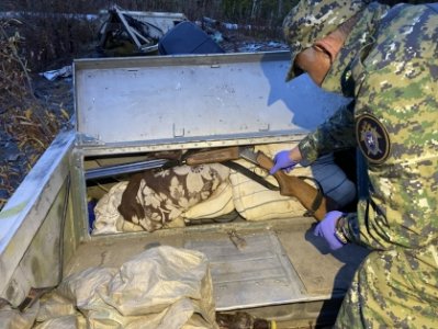 Житель Среднеколымского района признан виновным в убийстве двух лиц и уничтожении чужого имущества /    