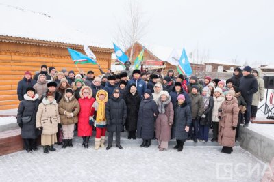 В Якутске почтили память основателя государственности Якутии Степана Аржакова / Саина Титова   