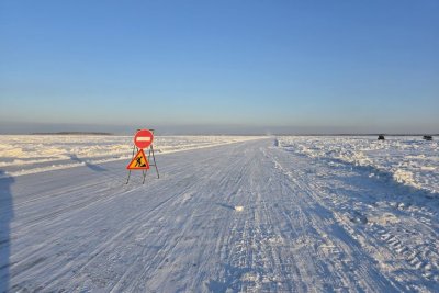 В ускоренном режиме идет обустройство ледовой переправы Хатассы - Павловск / ЯСИА   