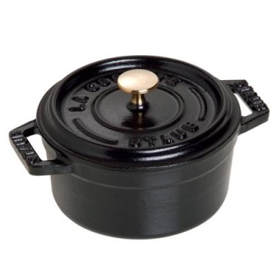 Staub Мини-кастрюля / жаровня с крышкой 10 см Matte Black Staub / Кастрюли | Товары для дома | V4.Ru: Маркетплейс