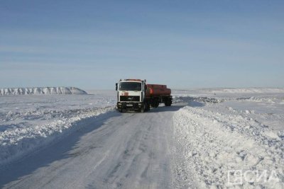 Ледовую переправу Якутск — Нижний Бестях откроют 5 января / Николай Борисов   