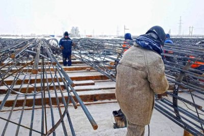 В Якутии завершают бетонирование свай первой опоры Ленского моста / ЯСИА   