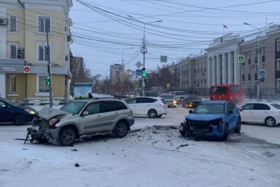 Восьмилетний ребенок получил травму позвоночника в ДТП в Якутске / ЯСИА   