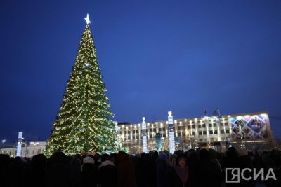 Пять тысяч человек посетили зажжения новогодних ёлок в Якутске / Саина Титова   