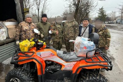 Делегация Хангаласского района Якутии доставила гуманитарный груз участникам СВО / ЯСИА   