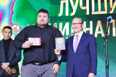 Бал чемпионов. В Якутии названы лучшие по национальным видам спорта / Дьулустаан Сергеев   