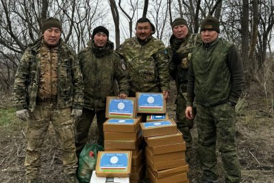 Несколько тысяч подарков вручили бойцам СВО из Якутии к новогодним праздникам / ЯСИА   